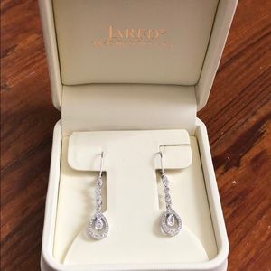 Jared Jewelry- drop earrings